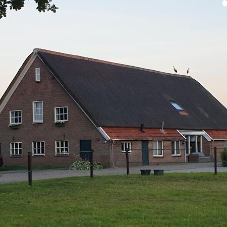 דירות Anevelde Landelijk Gelegen Boerderij Aan De Pothofweg מראה חיצוני תמונה