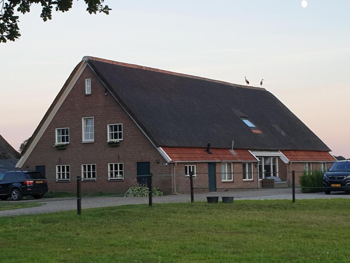 דירות Anevelde Landelijk Gelegen Boerderij Aan De Pothofweg מראה חיצוני תמונה